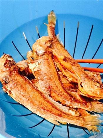 小黄鱼炖豆腐怎么做，小黄鱼炖豆腐怎么做好吃，小黄鱼炖豆腐做法
