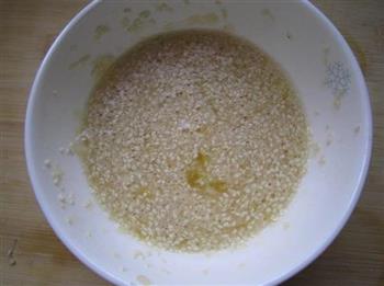 芝麻脆饼怎么做，芝麻脆饼怎么做好吃，芝麻脆饼做法