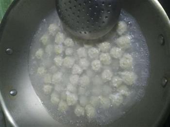 鲜丸子汤怎么做，鲜丸子汤怎么做好吃，鲜丸子汤做法