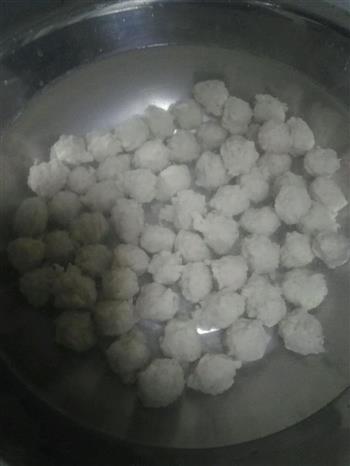 鲜丸子汤怎么做，鲜丸子汤怎么做好吃，鲜丸子汤做法
