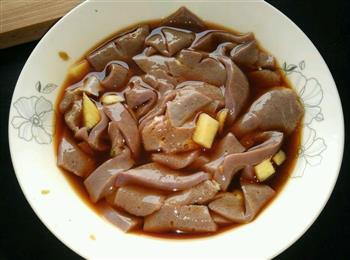 菠菜猪肝养身汤怎么做，菠菜猪肝养身汤怎么做好吃，菠菜猪肝养身汤做法