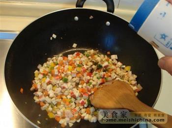 意大利蘑菇海鲜披萨角怎么做，意大利蘑菇海鲜披萨角怎么做好吃，意大利蘑菇海鲜披萨角做法