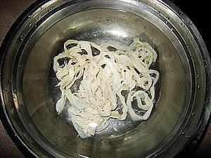麻辣香肠怎么做，麻辣香肠怎么做好吃，麻辣香肠做法