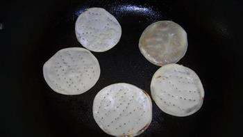 煎饺皮怎么做，煎饺皮怎么做好吃，煎饺皮做法