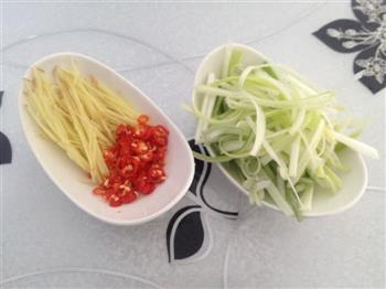 清蒸鲑鱼怎么做，清蒸鲑鱼怎么做好吃，清蒸鲑鱼做法