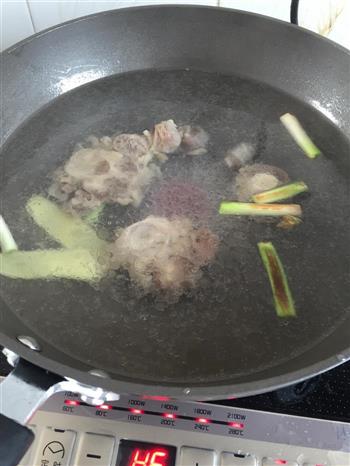 番茄土豆牛尾巴汤怎么做，番茄土豆牛尾巴汤怎么做好吃，番茄土豆牛尾巴汤做法