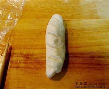 家庭面包怎么做，家庭面包怎么做好吃，家庭面包做法