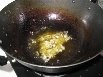 冰糖鸡翅怎么做，冰糖鸡翅怎么做好吃，冰糖鸡翅做法