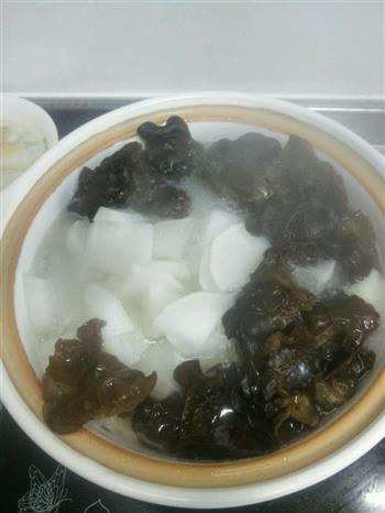 羊肉木耳炖萝卜怎么做，羊肉木耳炖萝卜怎么做好吃，羊肉木耳炖萝卜做法