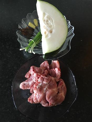 冬瓜骨头汤怎么做，冬瓜骨头汤怎么做好吃，冬瓜骨头汤做法