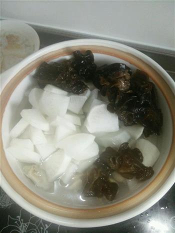 羊肉木耳炖萝卜怎么做，羊肉木耳炖萝卜怎么做好吃，羊肉木耳炖萝卜做法