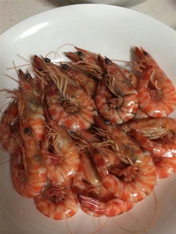 葱油淋虾怎么做，葱油淋虾怎么做好吃，葱油淋虾做法