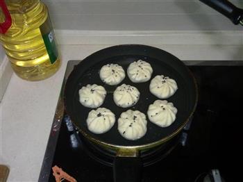 卷心菜生煎包怎么做，卷心菜生煎包怎么做好吃，卷心菜生煎包做法