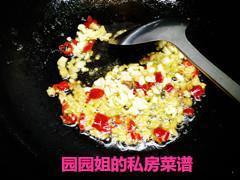 舌尖还原-啤酒泡菜鲫鱼怎么做，舌尖还原-啤酒泡菜鲫鱼怎么做好吃，舌尖还原-啤酒泡菜鲫鱼做法