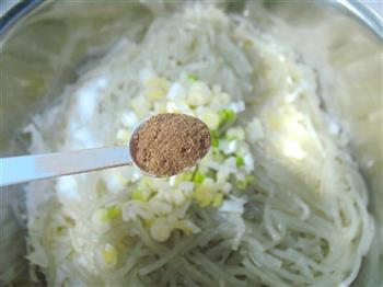 包菜粉条水煎包怎么做，包菜粉条水煎包怎么做好吃，包菜粉条水煎包做法