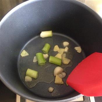 财鱼豆腐汤怎么做，财鱼豆腐汤怎么做好吃，财鱼豆腐汤做法