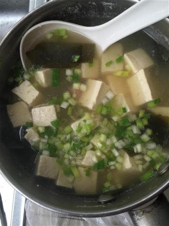 日式海带豆腐汤怎么做，日式海带豆腐汤怎么做好吃，日式海带豆腐汤做法