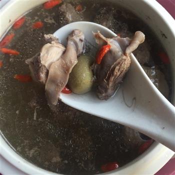 咸橄榄炖猪肝沿怎么做，咸橄榄炖猪肝沿怎么做好吃，咸橄榄炖猪肝沿做法