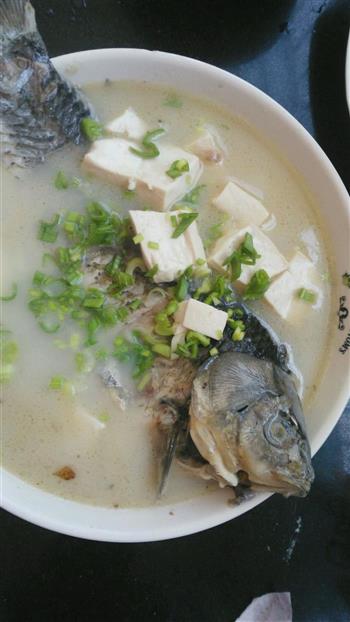 草鱼豆腐汤怎么做，草鱼豆腐汤怎么做好吃，草鱼豆腐汤做法