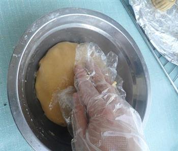 豆沙蛋黄月饼怎么做，豆沙蛋黄月饼怎么做好吃，豆沙蛋黄月饼做法