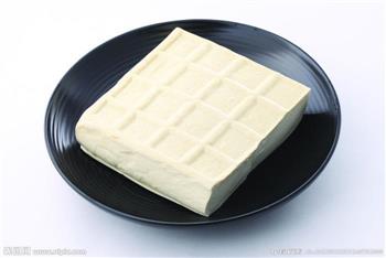 豌豆尖豆腐汤怎么做，豌豆尖豆腐汤怎么做好吃，豌豆尖豆腐汤做法