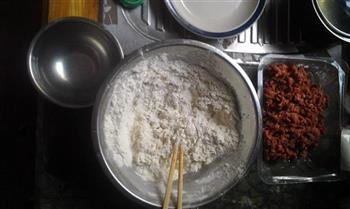 牛肉豌豆烧饼怎么做，牛肉豌豆烧饼怎么做好吃，牛肉豌豆烧饼做法