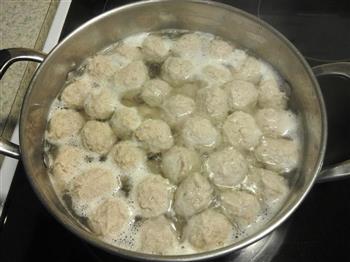 薄荷肉丸汤河粉怎么做，薄荷肉丸汤河粉怎么做好吃，薄荷肉丸汤河粉做法
