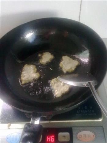 河蚌煎饼怎么做，河蚌煎饼怎么做好吃，河蚌煎饼做法