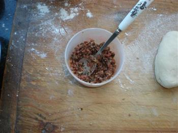 牛肉千层饼怎么做，牛肉千层饼怎么做好吃，牛肉千层饼做法
