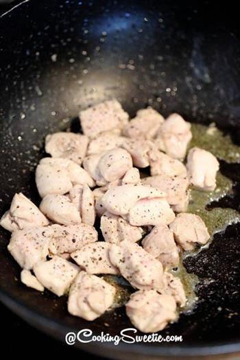 牛油果鸡肉芦笋意面怎么做，牛油果鸡肉芦笋意面怎么做好吃，牛油果鸡肉芦笋意面做法