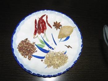 酥香麻辣花生米怎么做，酥香麻辣花生米怎么做好吃，酥香麻辣花生米做法