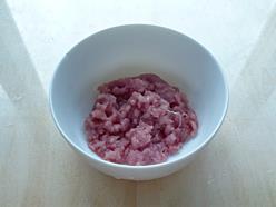 西葫芦肉饼怎么做，西葫芦肉饼怎么做好吃，西葫芦肉饼做法