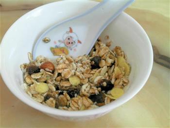 牛奶蜂蜜燕麦片怎么做，牛奶蜂蜜燕麦片怎么做好吃，牛奶蜂蜜燕麦片做法