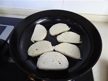 椒盐香煎馒头片怎么做，椒盐香煎馒头片怎么做好吃，椒盐香煎馒头片做法