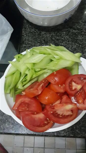 素三鲜肉丸汤怎么做，素三鲜肉丸汤怎么做好吃，素三鲜肉丸汤做法