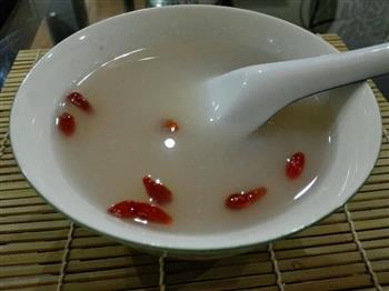 豆浆机做梨子银耳汤怎么做，豆浆机做梨子银耳汤怎么做好吃，豆浆机做梨子银耳汤做法
