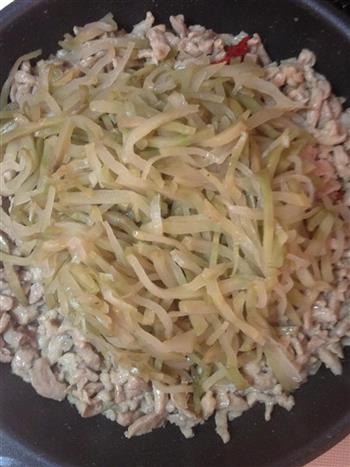 榨菜肉丝怎么做，榨菜肉丝怎么做好吃，榨菜肉丝做法
