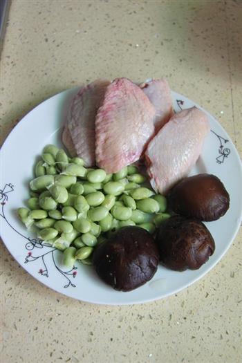 毛豆炒鸡翅怎么做，毛豆炒鸡翅怎么做好吃，毛豆炒鸡翅做法