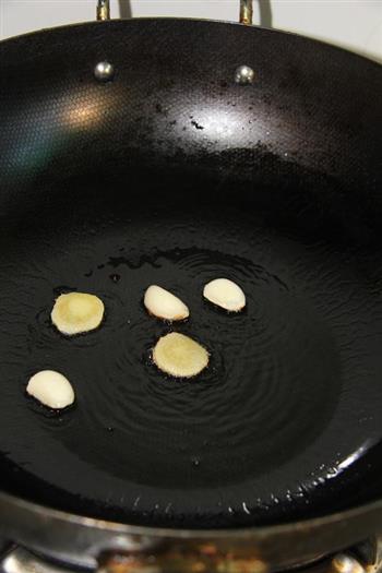 毛豆炒鸡翅怎么做，毛豆炒鸡翅怎么做好吃，毛豆炒鸡翅做法