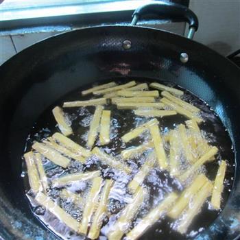 蜜糖薯条怎么做，蜜糖薯条怎么做好吃，蜜糖薯条做法