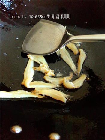 银鱼蚕豆汤怎么做，银鱼蚕豆汤怎么做好吃，银鱼蚕豆汤做法