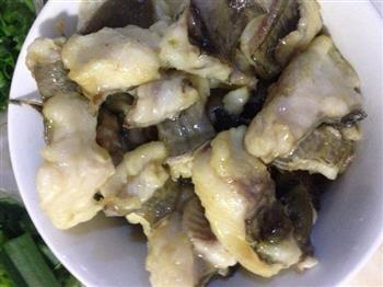 葱香鲢鱼怎么做，葱香鲢鱼怎么做好吃，葱香鲢鱼做法