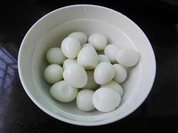 鹌鹑蛋豆腐丸子怎么做，鹌鹑蛋豆腐丸子怎么做好吃，鹌鹑蛋豆腐丸子做法