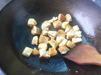 面包焗番茄怎么做，面包焗番茄怎么做好吃，面包焗番茄做法
