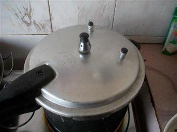 粉葛龙骨汤怎么做，粉葛龙骨汤怎么做好吃，粉葛龙骨汤做法