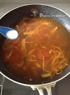蘑菇莜面鱼鱼怎么做，蘑菇莜面鱼鱼怎么做好吃，蘑菇莜面鱼鱼做法