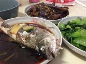 小熊家清蒸鲈鱼怎么做，小熊家清蒸鲈鱼怎么做好吃，小熊家清蒸鲈鱼做法