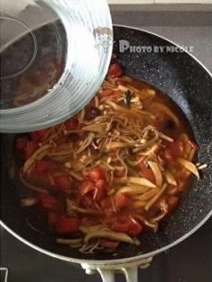 蘑菇莜面鱼鱼怎么做，蘑菇莜面鱼鱼怎么做好吃，蘑菇莜面鱼鱼做法
