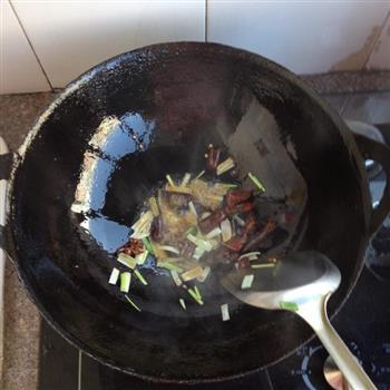 家庭少油版酸辣土豆丝怎么做，家庭少油版酸辣土豆丝怎么做好吃，家庭少油版酸辣土豆丝做法