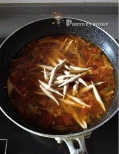 蘑菇莜面鱼鱼怎么做，蘑菇莜面鱼鱼怎么做好吃，蘑菇莜面鱼鱼做法